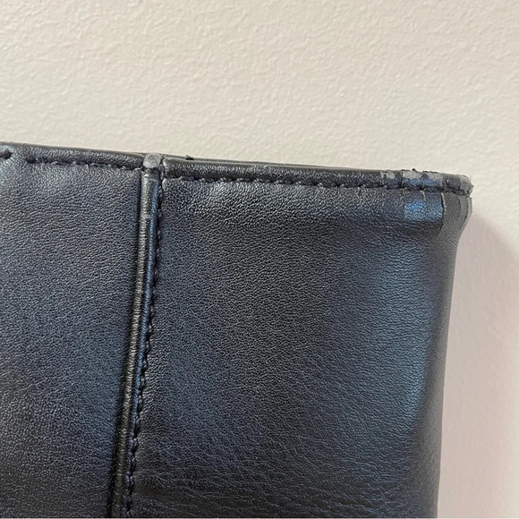 F21 black square tote bag with  metal corners - Picture 6 of 8